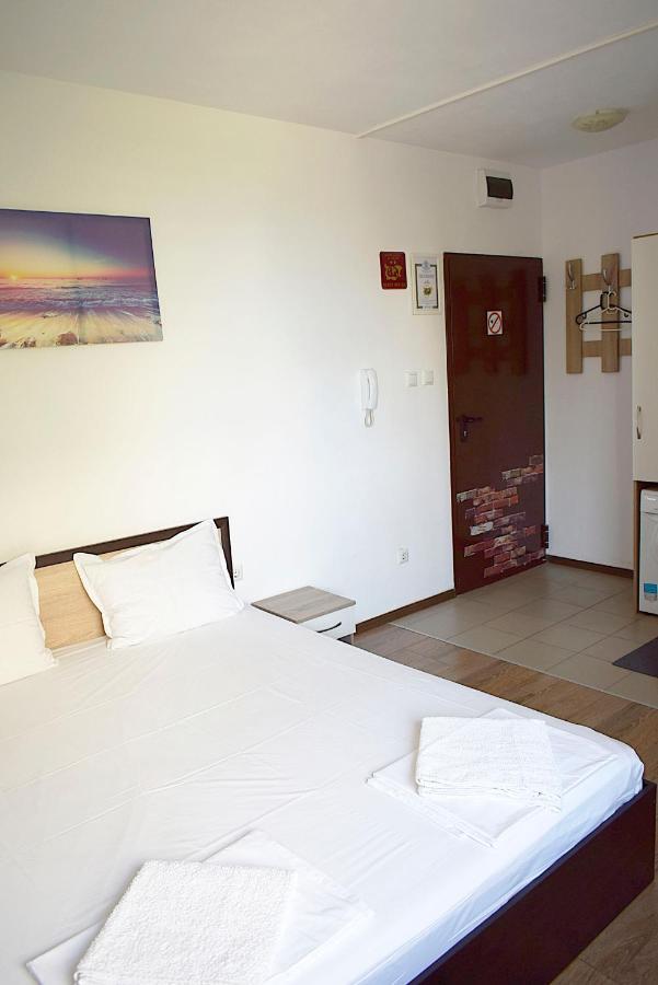 Flora Beach Apartaments Burgas Exterior photo