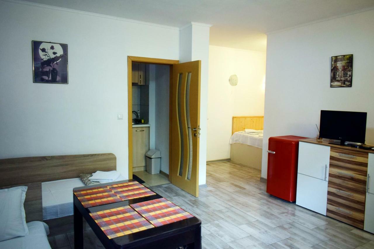 Flora Beach Apartaments Burgas Exterior photo