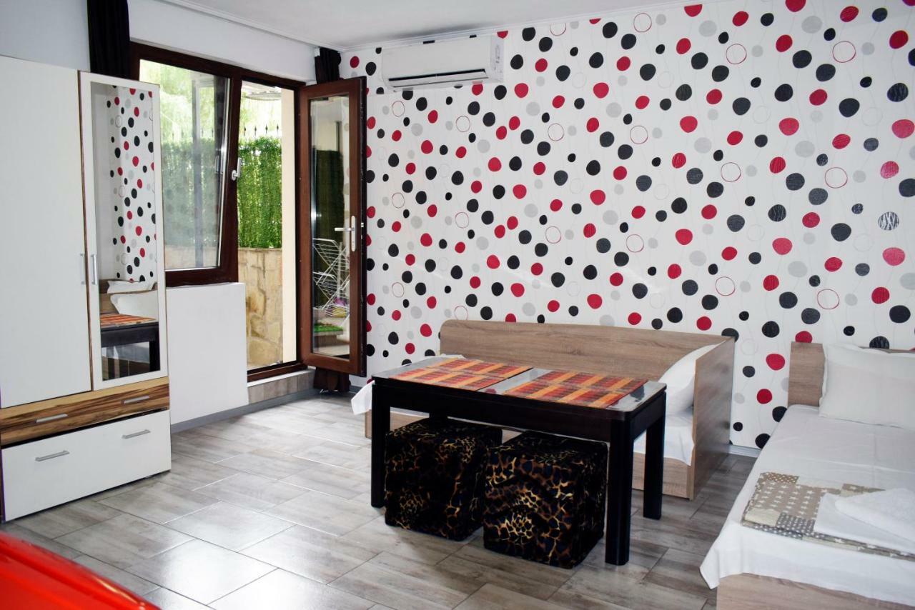Flora Beach Apartaments Burgas Exterior photo
