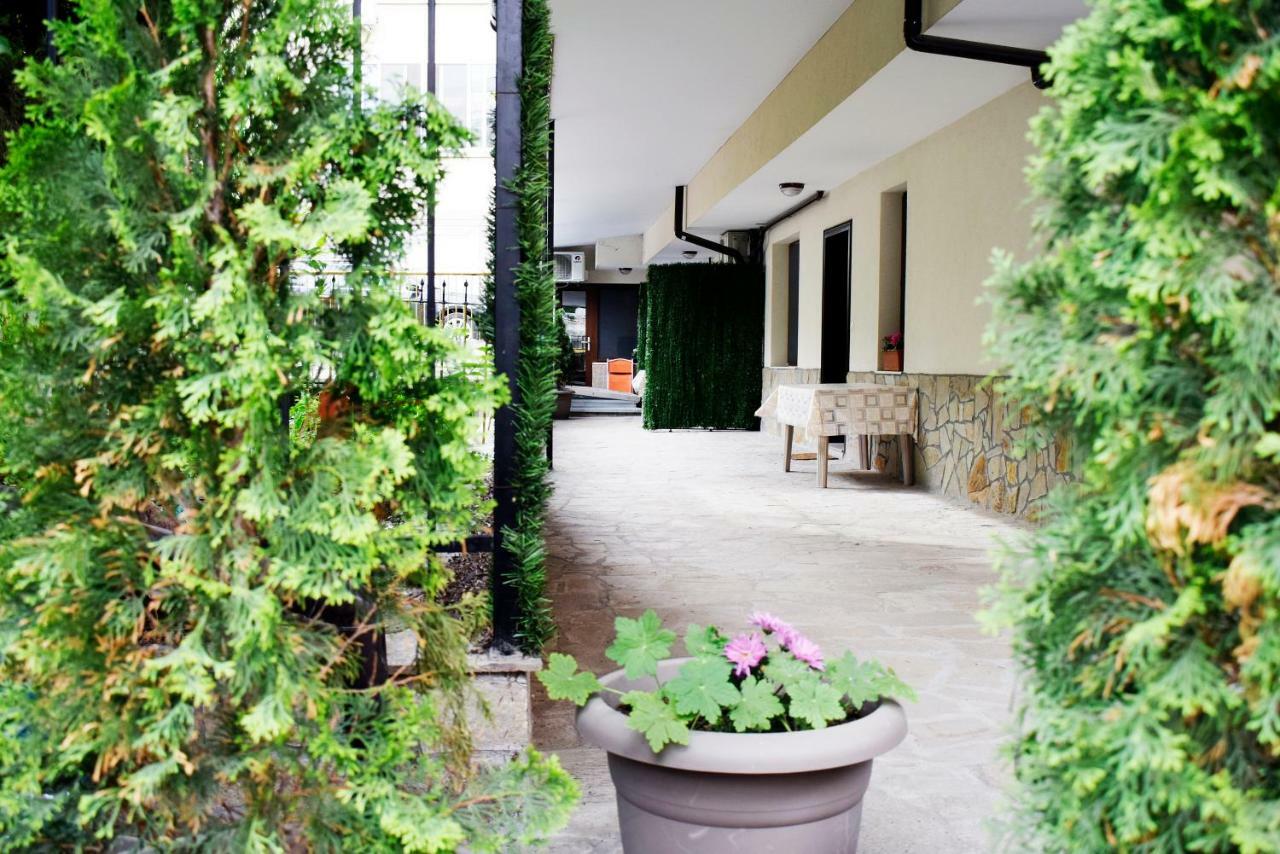 Flora Beach Apartaments Burgas Exterior photo